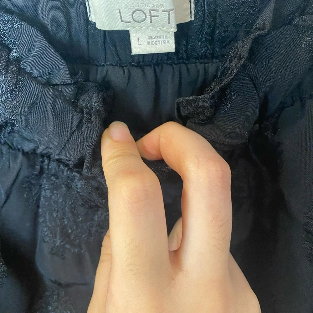 LOFT. Elegant Black Skirt